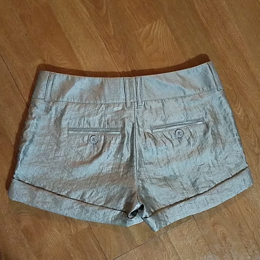 *Express Silver Pleated Shorts* - Picture 3 of 7